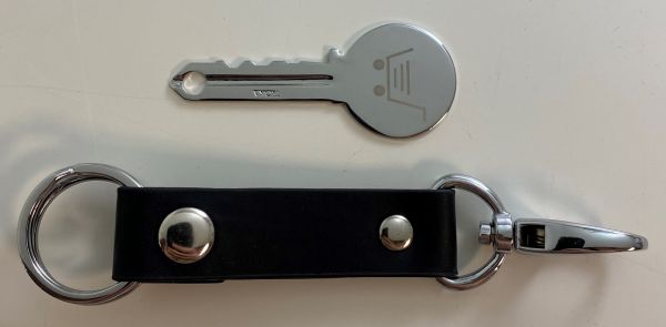 Schlüsselanhänger m. Einkaufswagenchip in Schlüsselform
