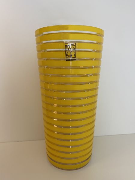 Glaslike Kunststoffbecher, D 8,5 cm, H 17 cm, transp. m gelben Querstreifen
