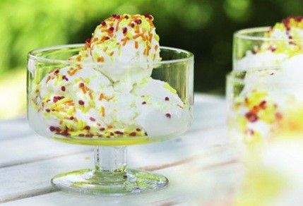 Retro 2er Set Glas-Dessertschalen, Blume limegrün