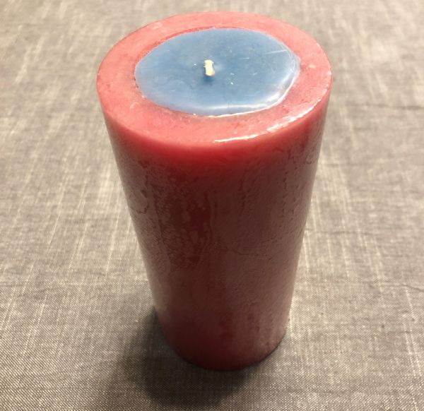 Zylinder-Kerze innen blau, außen pink, D 7,5 cm, H 15 cm